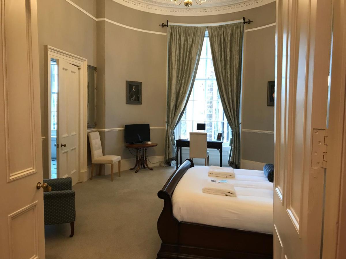 Escape To Edinburgh @ Albyn Place Extérieur photo