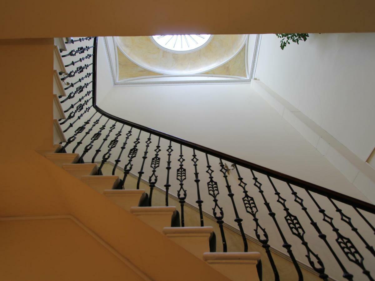 Escape To Edinburgh @ Albyn Place Extérieur photo