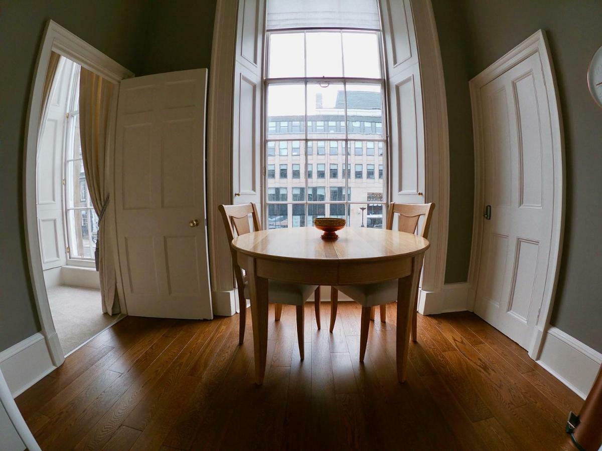 Escape To Edinburgh @ Albyn Place Extérieur photo
