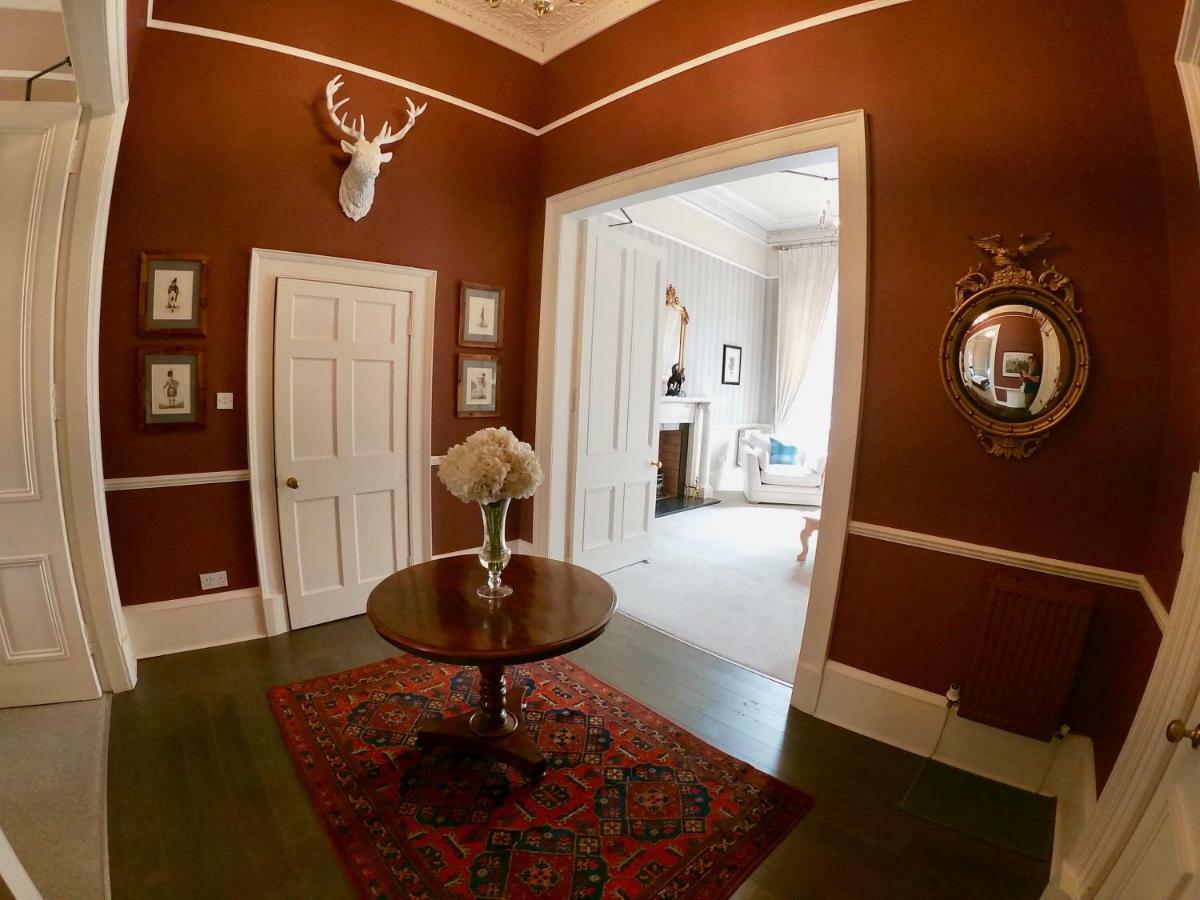 Escape To Edinburgh @ Albyn Place Extérieur photo